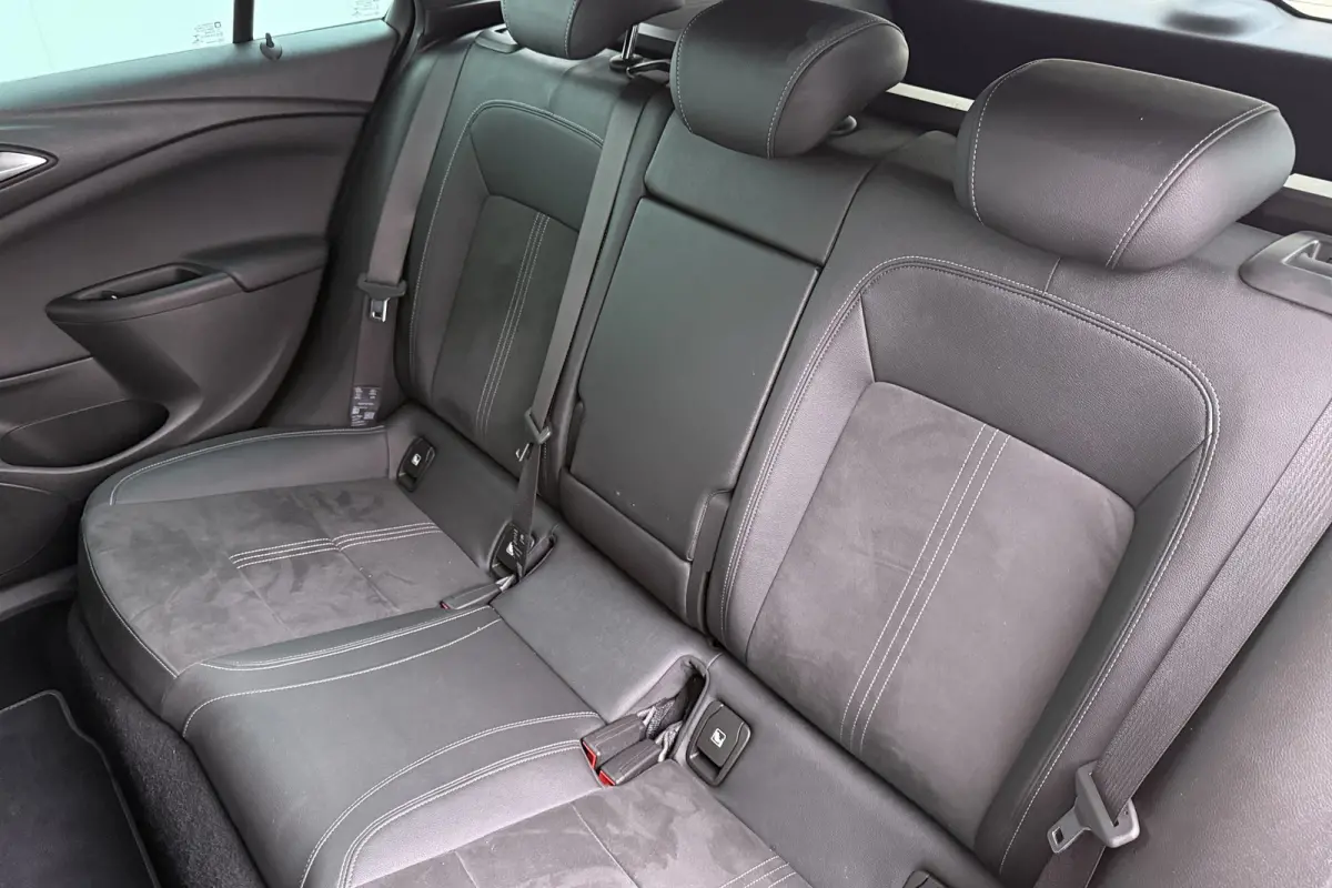 1.2 131 PK Elegance Half-Leder Carplay Dodehoek