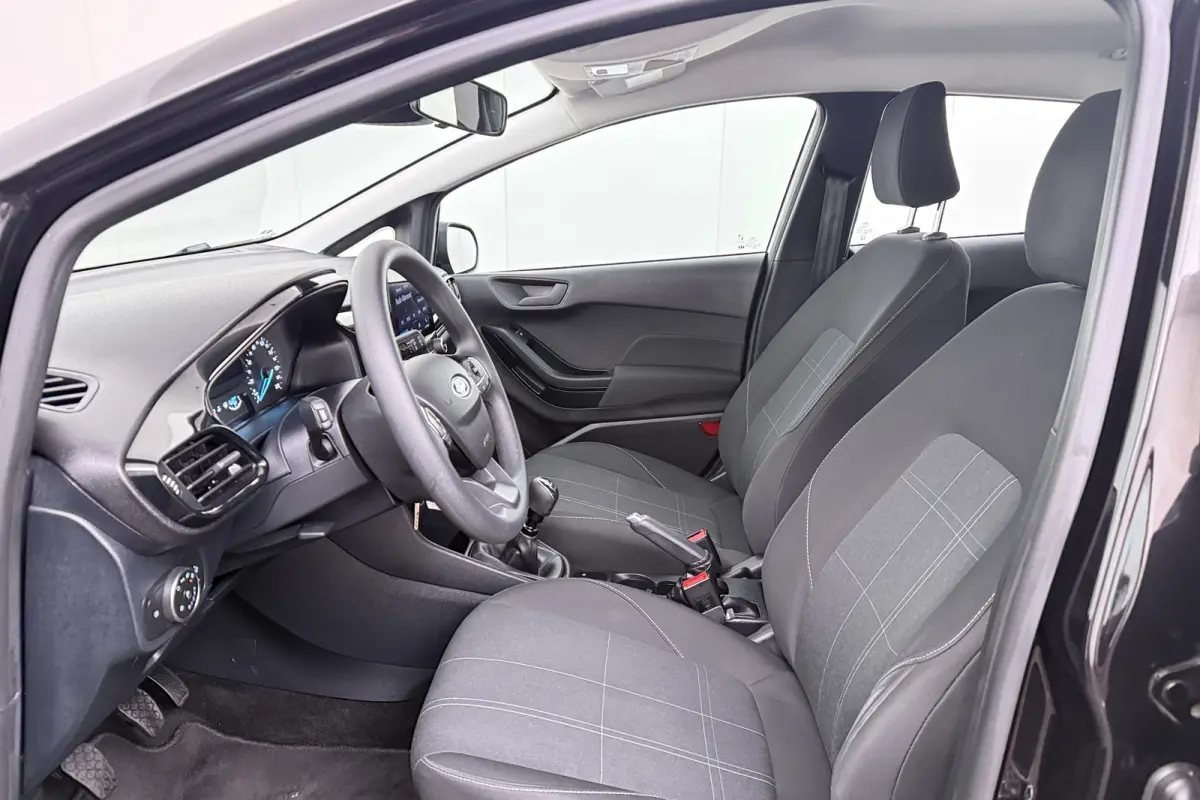 1.0 94 PK Connected Carplay Cruise DAB Bluetooth
