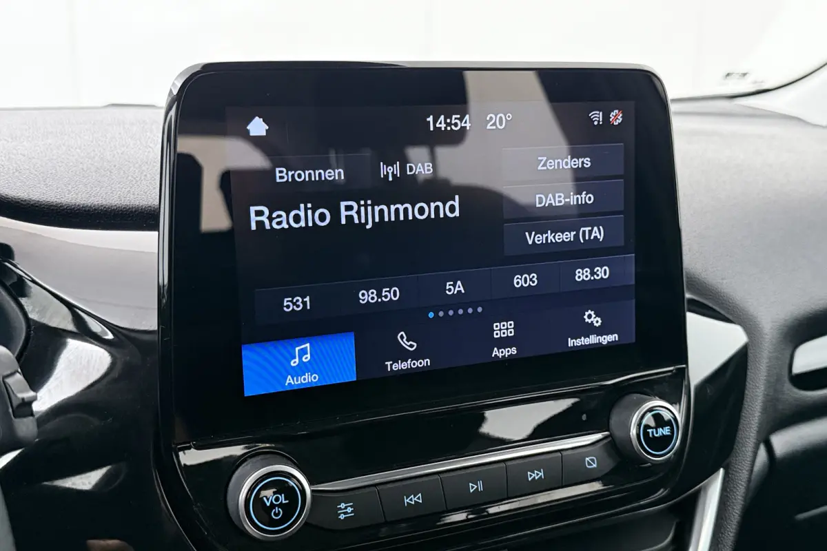 1.0 94 PK Connected Carplay Cruise DAB Bluetooth