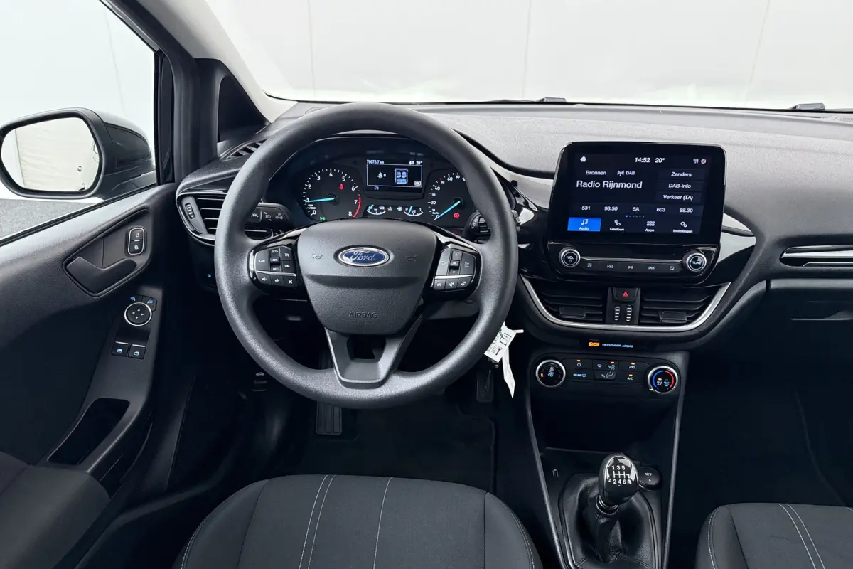 1.0 94 PK Connected Carplay Cruise DAB Bluetooth