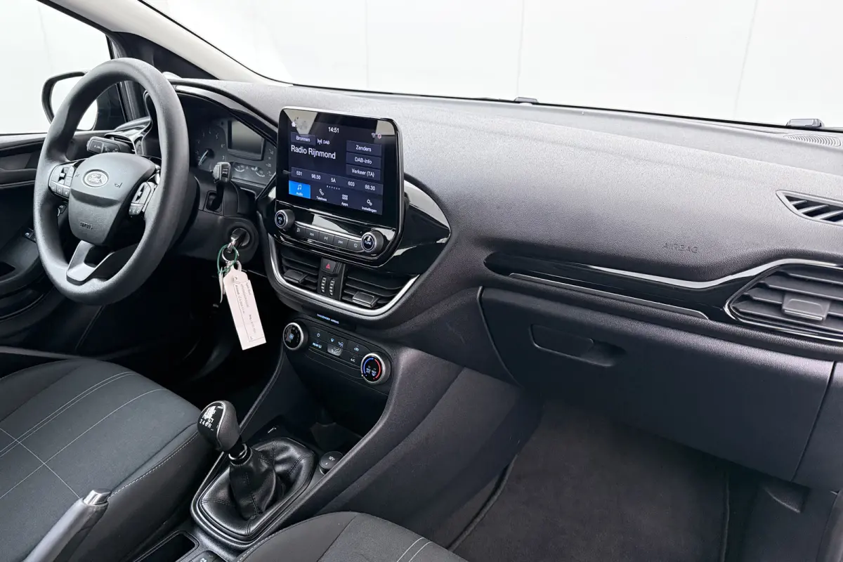 1.0 94 PK Connected Carplay Cruise DAB Bluetooth