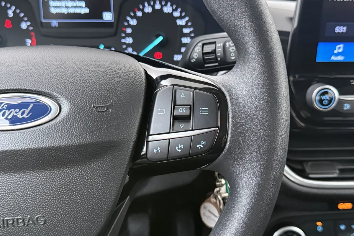 1.0 94 PK Connected Carplay Cruise DAB Bluetooth