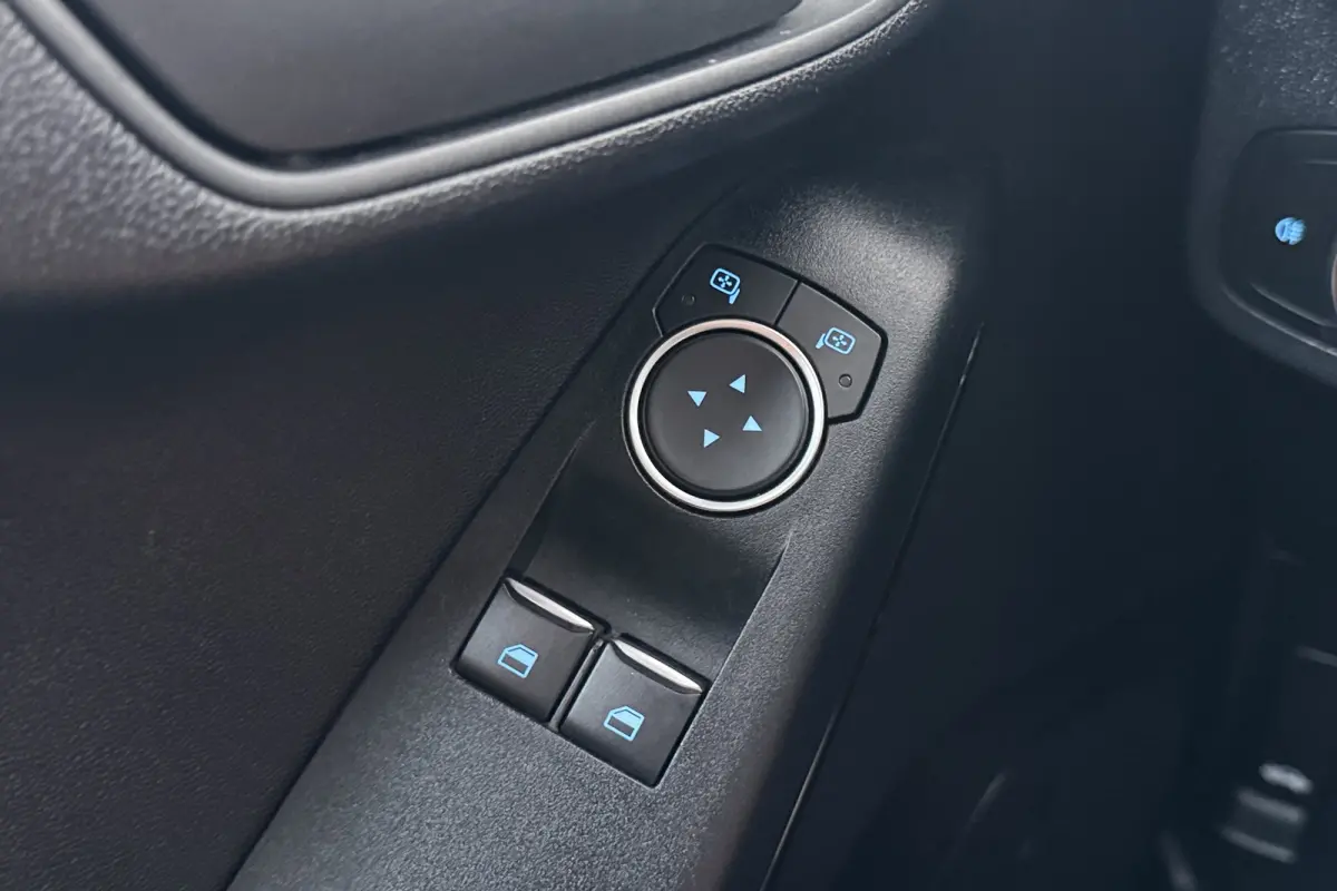 1.0 94 PK Connected Carplay Cruise DAB Bluetooth