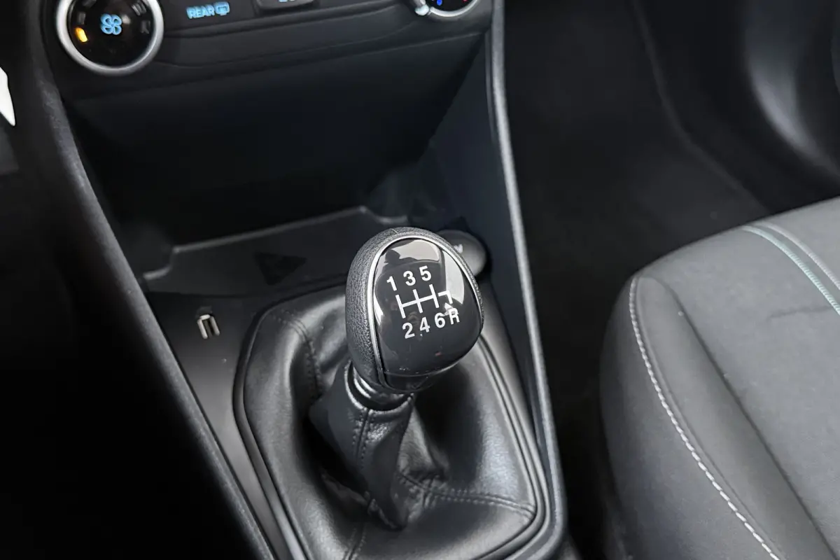 1.0 94 PK Connected Carplay Cruise DAB Bluetooth