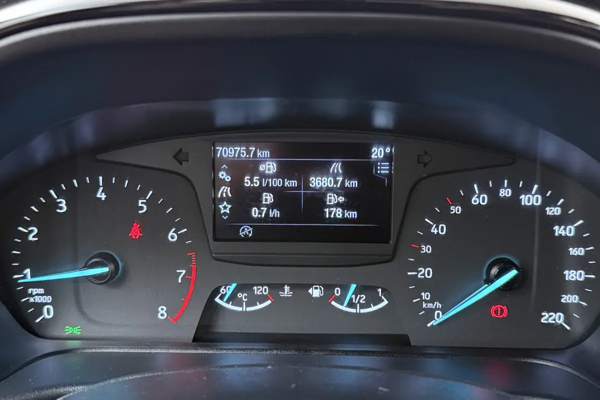 1.0 94 PK Connected Carplay Cruise DAB Bluetooth