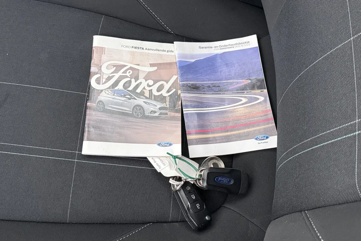 1.0 94 PK Connected Carplay Cruise DAB Bluetooth
