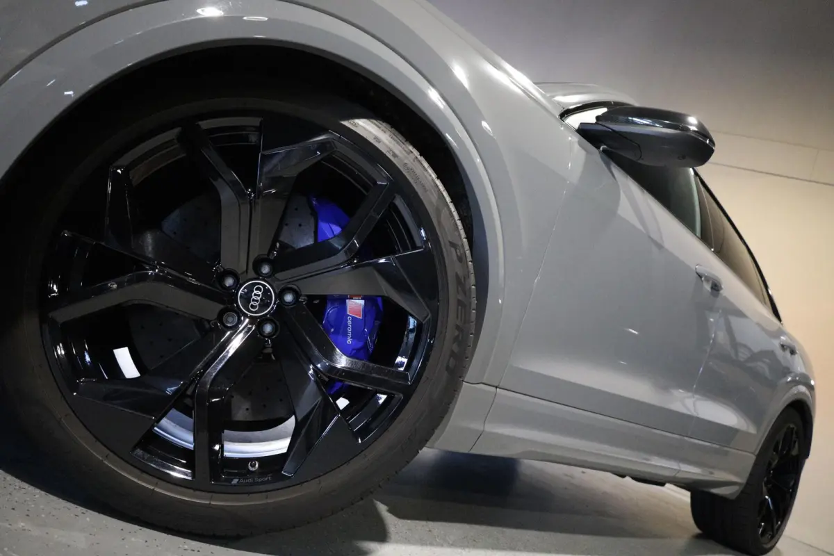 4.0 TFSI RS Q8 quattro |Pano |Keramisch |Carbon Intr/Extr. |B&O |HUD |Softclose |Stoelventilatie/Massage |360°