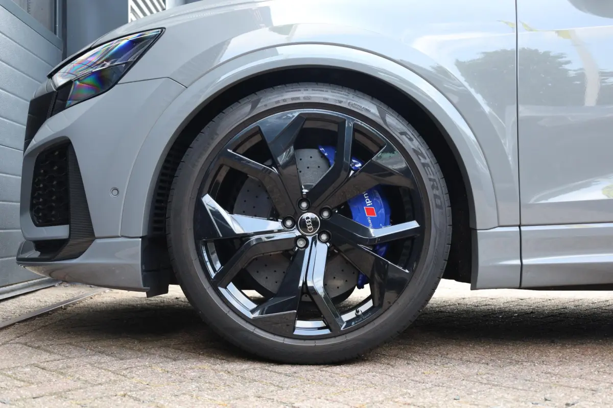 4.0 TFSI RS Q8 quattro |Pano |Keramisch |Carbon Intr/Extr. |B&O |HUD |Softclose |Stoelventilatie/Massage |360°
