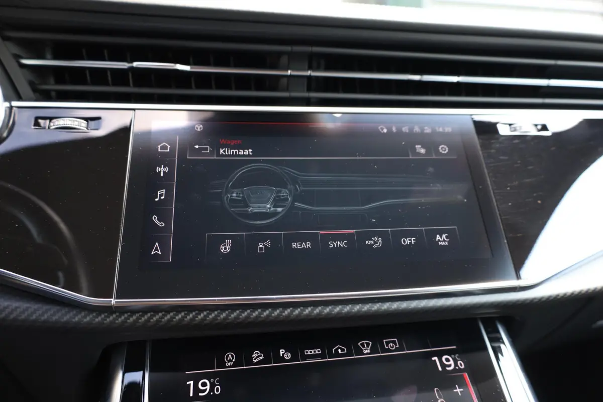 4.0 TFSI RS Q8 quattro |Pano |Keramisch |Carbon Intr/Extr. |B&O |HUD |Softclose |Stoelventilatie/Massage |360°