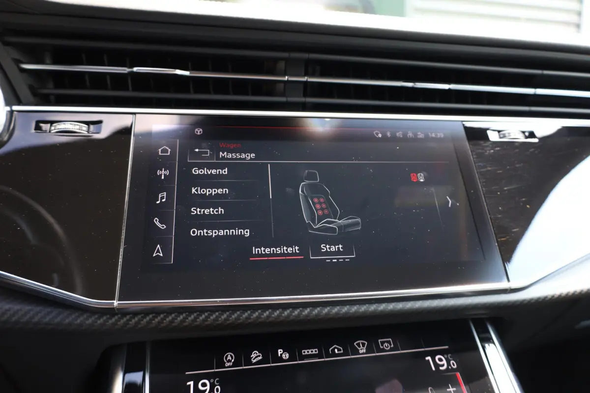 4.0 TFSI RS Q8 quattro |Pano |Keramisch |Carbon Intr/Extr. |B&O |HUD |Softclose |Stoelventilatie/Massage |360°