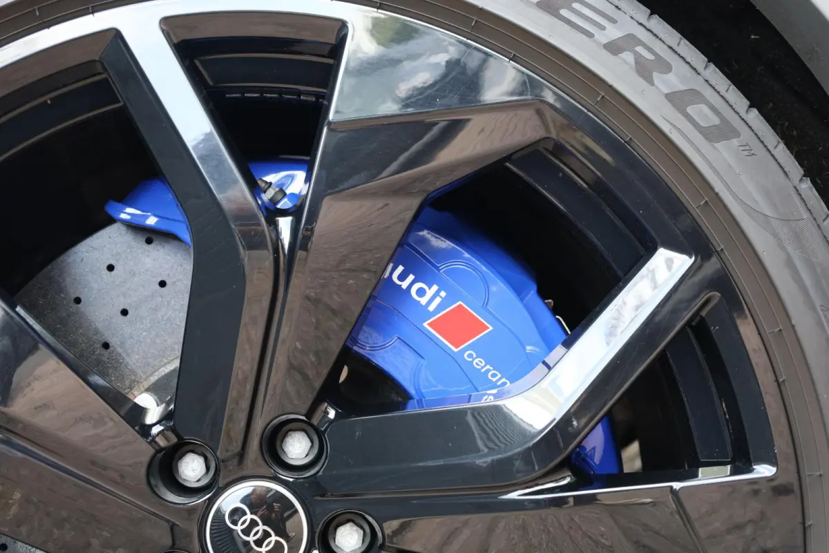 4.0 TFSI RS Q8 quattro |Pano |Keramisch |Carbon Intr/Extr. |B&O |HUD |Softclose |Stoelventilatie/Massage |360°