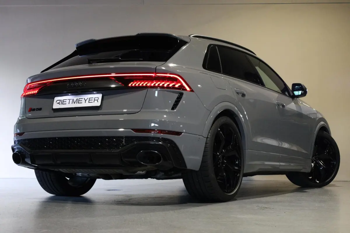 4.0 TFSI RS Q8 quattro |Pano |Keramisch |Carbon Intr/Extr. |B&O |HUD |Softclose |Stoelventilatie/Massage |360°