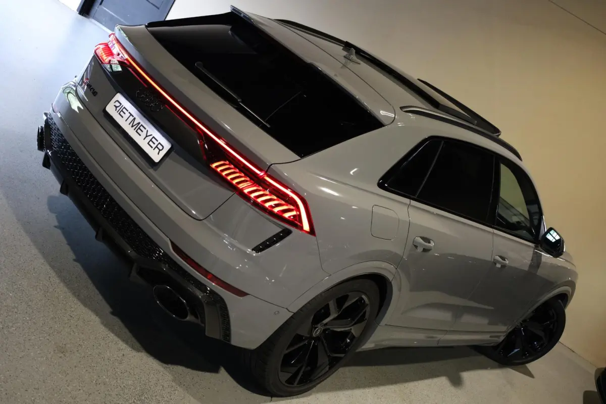 4.0 TFSI RS Q8 quattro |Pano |Keramisch |Carbon Intr/Extr. |B&O |HUD |Softclose |Stoelventilatie/Massage |360°