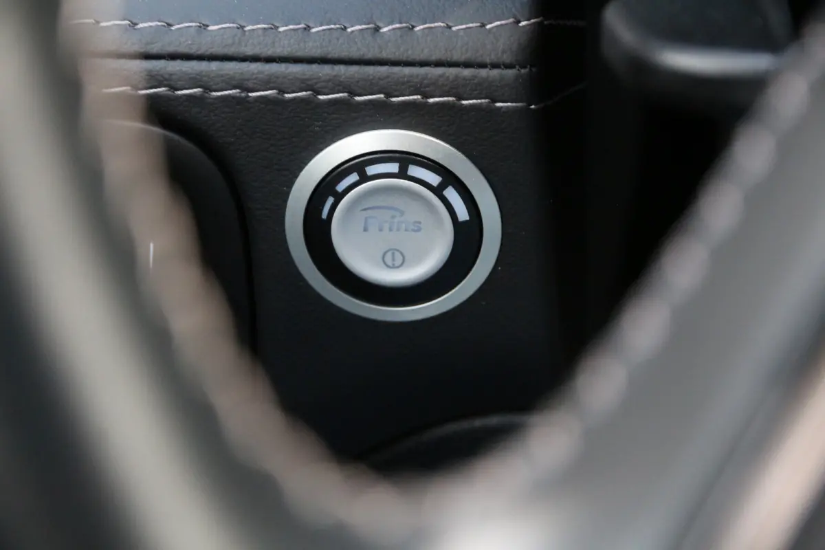 1500 5.7 HEMI V8 | Bijtellingsvriendelijk | Luchtvering | Panorama | Vol!!