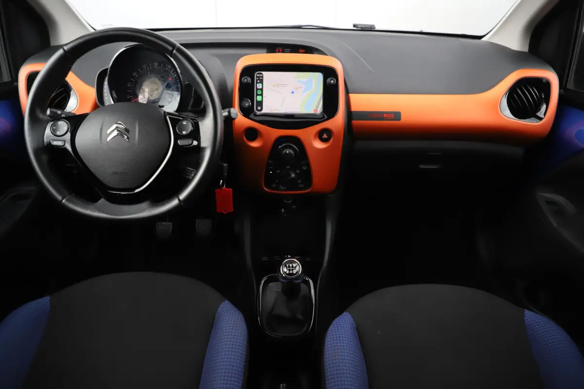 1.0 VTi Urban Ride Zwarte Velgen Carplay Achteruitrijcamera Navigatie Donkere Ramen Striping All season banden!