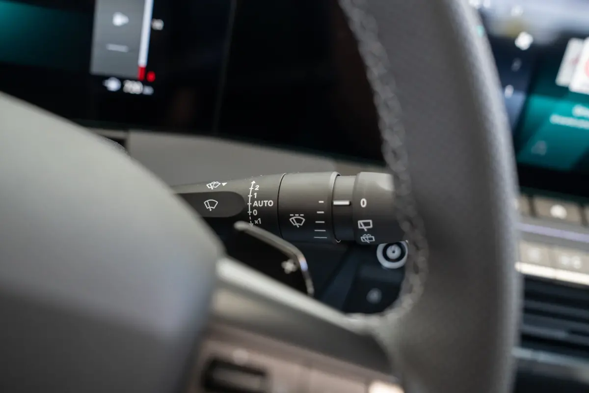 1.6 Turbo Plug In Hybrid Ultimate | Schuif-Kanteldak | Suede Bekleding | Camera | Navigatie | Head-Up | Verwarmde Stoelen | LED |