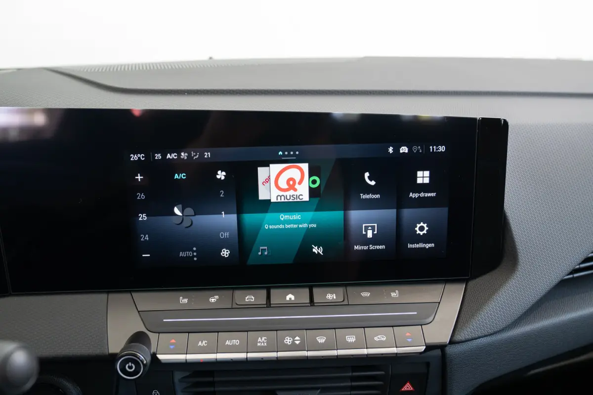 1.6 Turbo Plug In Hybrid Ultimate | Schuif-Kanteldak | Suede Bekleding | Camera | Navigatie | Head-Up | Verwarmde Stoelen | LED |