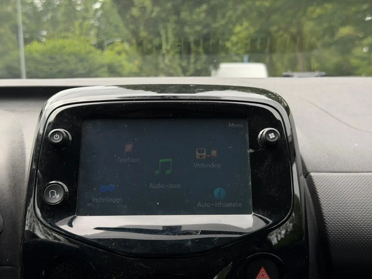 1.0VTi Millenium 5drs | Carplay | Camera | 1e eig