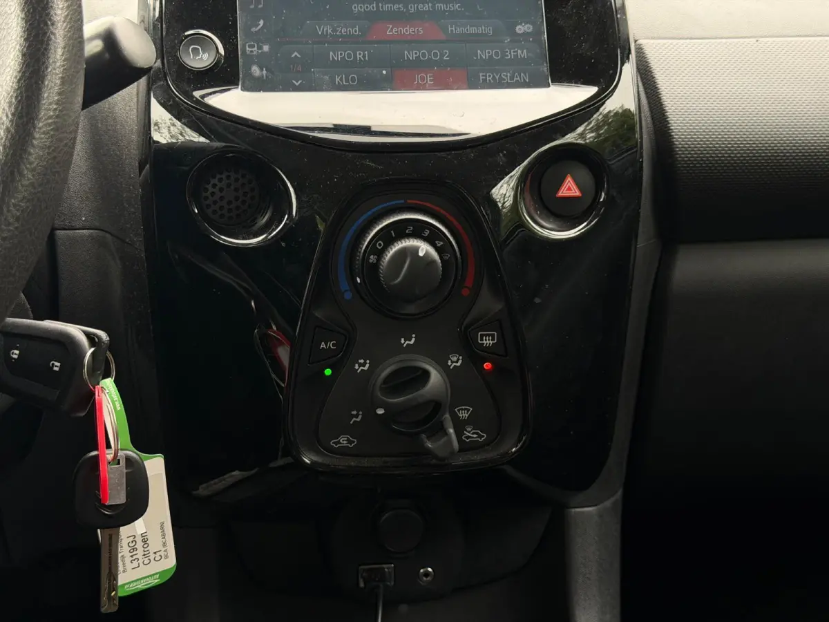 1.0VTi Millenium 5drs | Carplay | Camera | 1e eig