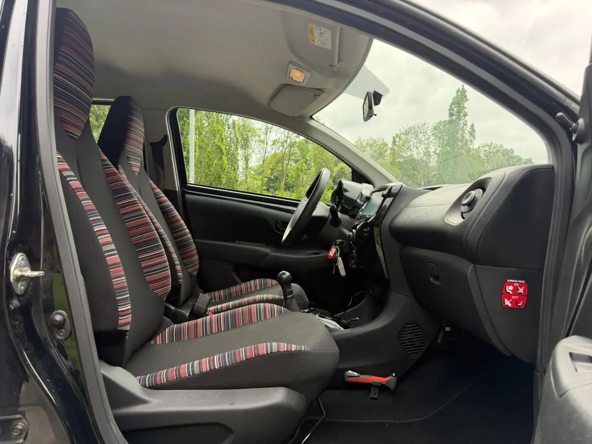 1.0VTi Millenium 5drs | Carplay | Camera | 1e eig