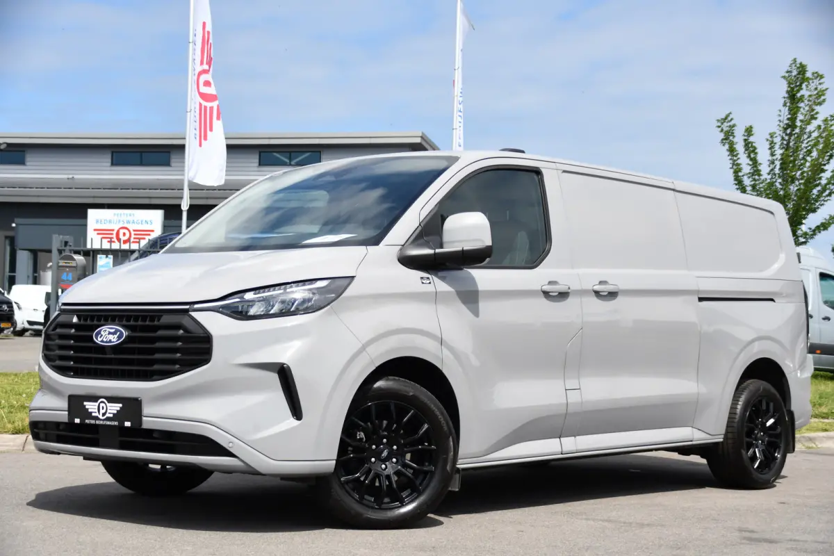 300 2.0 TDCI L2H1 Limited Camera, Cruise, Carplay, Virtual, 136pk, Stoelverwarming, Automaat, LED, Multimedia, Sensoren, Uniek!