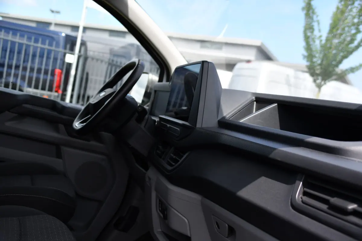 300 2.0 TDCI L1H1 AWD PB Edition Camera, Adaptieve Cruise, Carplay, 4x4, Virtual, 136pk, Automaat, LED, Multimedia, Sensoren, Uniek!