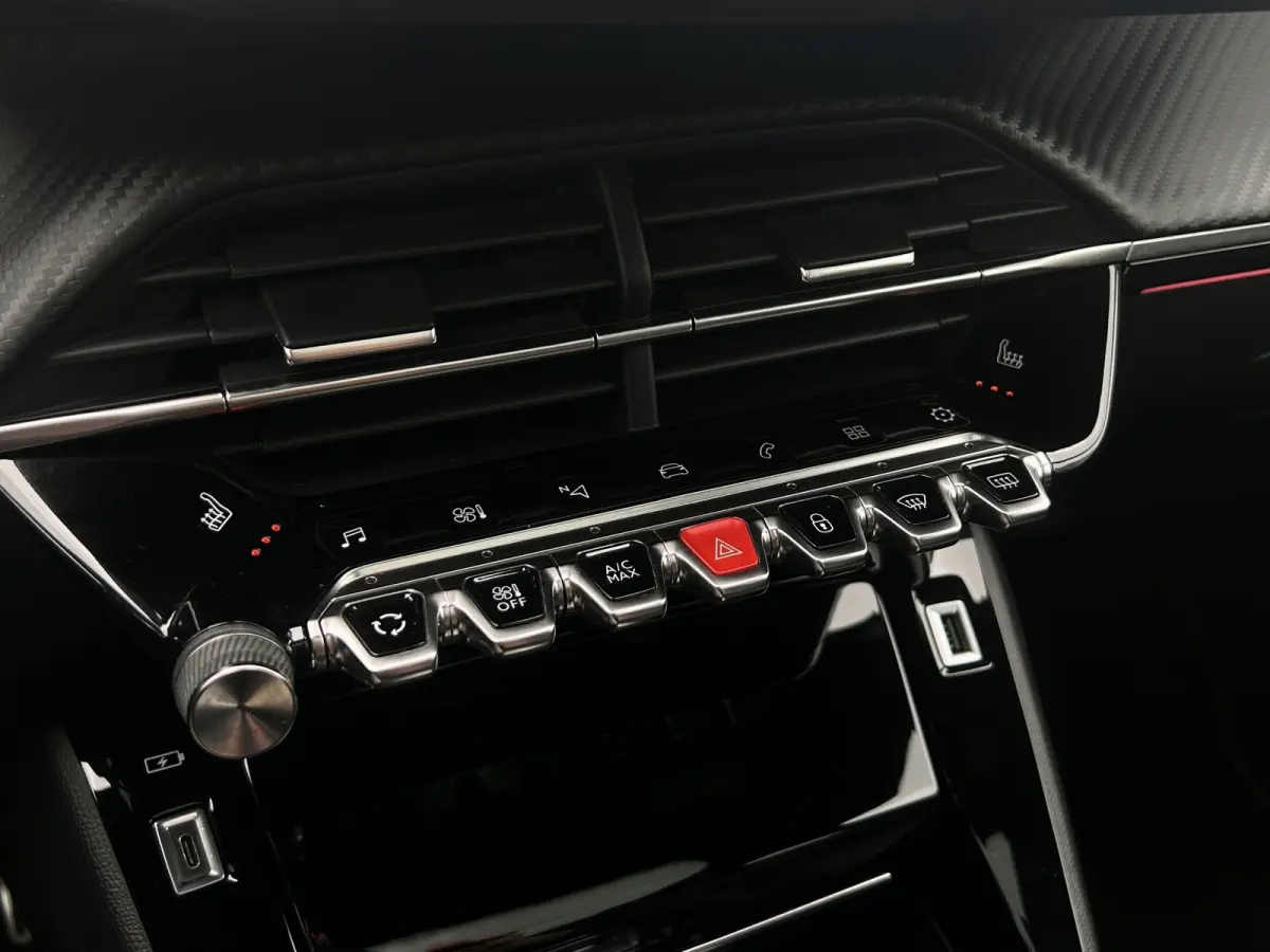 1.2 PureTech GT 130pk! | Pano | Cruise Control | Stoelverwarming | CarPlay | Leder |