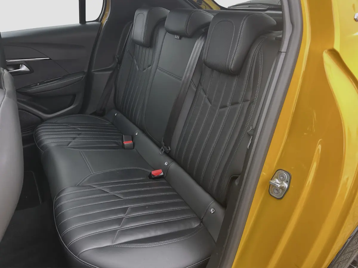 1.2 PureTech GT 130pk! | Pano | Cruise Control | Stoelverwarming | CarPlay | Leder |