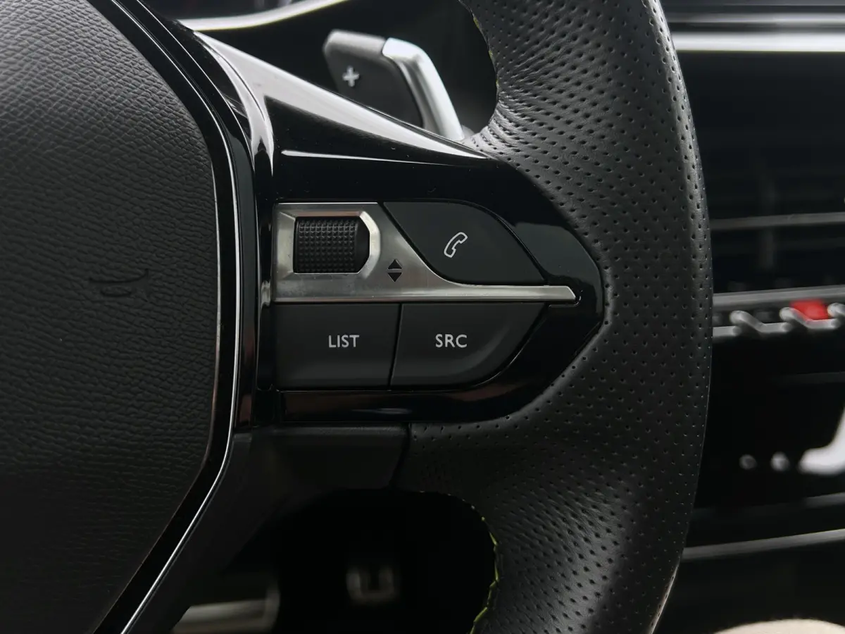 1.2 PureTech GT 130pk! | Pano | Cruise Control | Stoelverwarming | CarPlay | Leder |