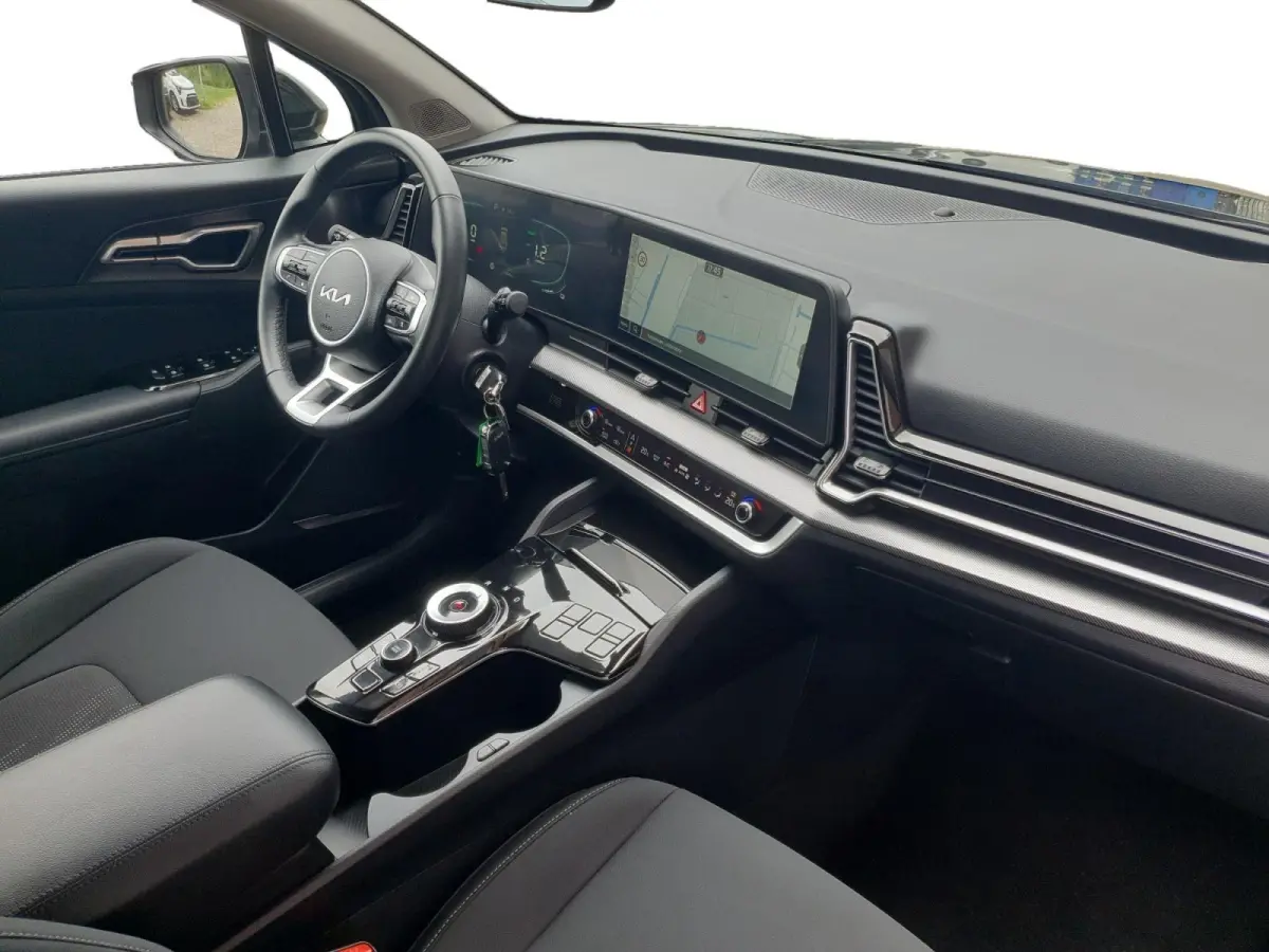 1.6T Hybrid DynamicLine | Navigatie | Camera | Parkeersensoren voor en achter | Apple Carplay / Android Auto |