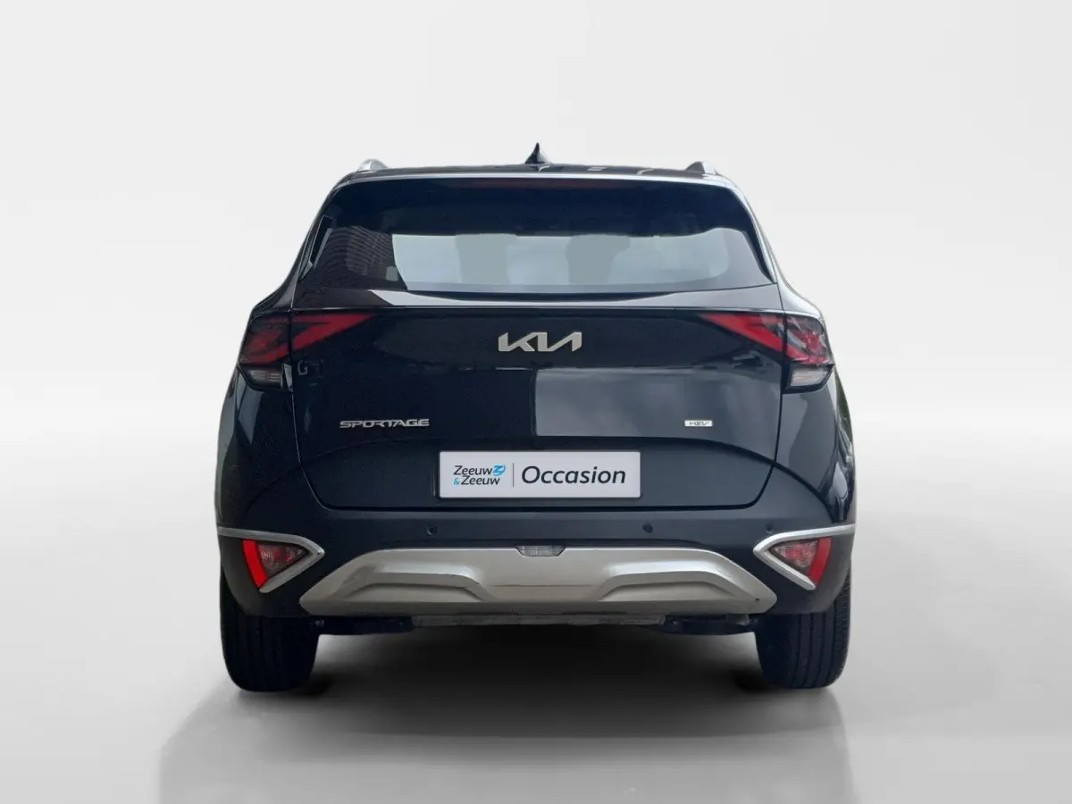 1.6T Hybrid DynamicLine | Navigatie | Camera | Parkeersensoren voor en achter | Apple Carplay / Android Auto |
