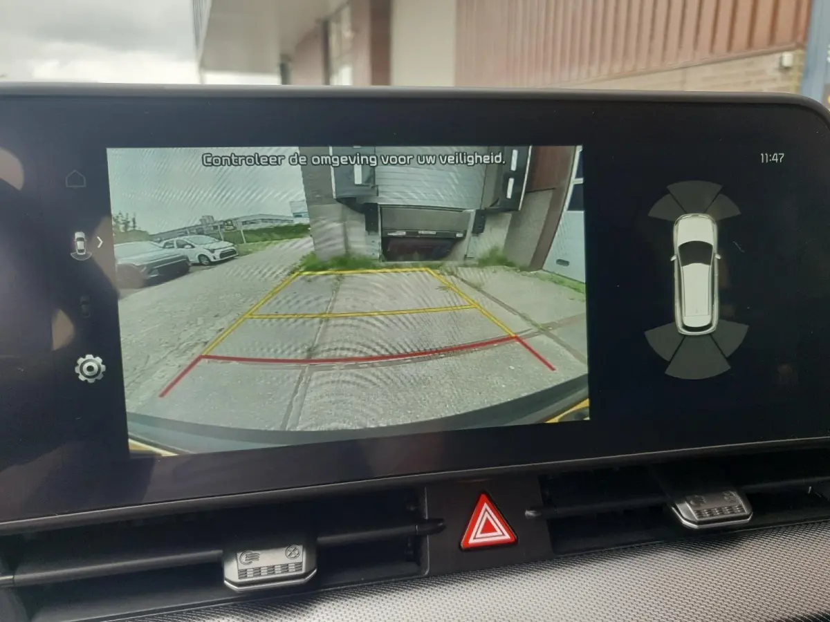 1.6T Hybrid DynamicLine | Navigatie | Camera | Parkeersensoren voor en achter | Apple Carplay / Android Auto |