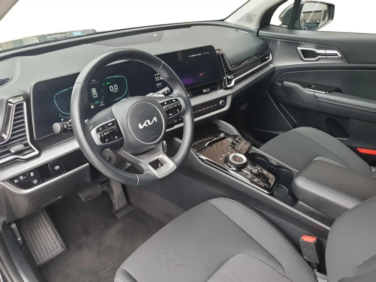 1.6T Hybrid DynamicLine | Navigatie | Camera | Parkeersensoren voor en achter | Apple Carplay / Android Auto |