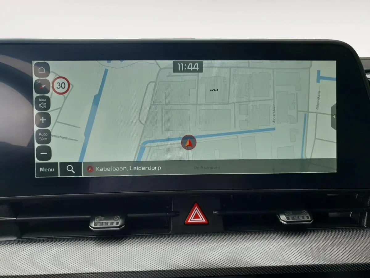 1.6T Hybrid DynamicLine | Navigatie | Camera | Parkeersensoren voor en achter | Apple Carplay / Android Auto |