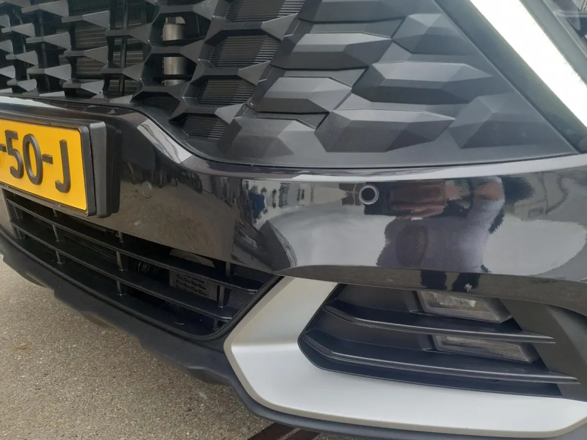 1.6T Hybrid DynamicLine | Navigatie | Camera | Parkeersensoren voor en achter | Apple Carplay / Android Auto |