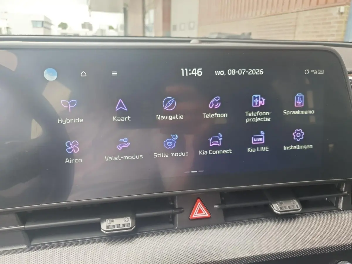 1.6T Hybrid DynamicLine | Navigatie | Camera | Parkeersensoren voor en achter | Apple Carplay / Android Auto |