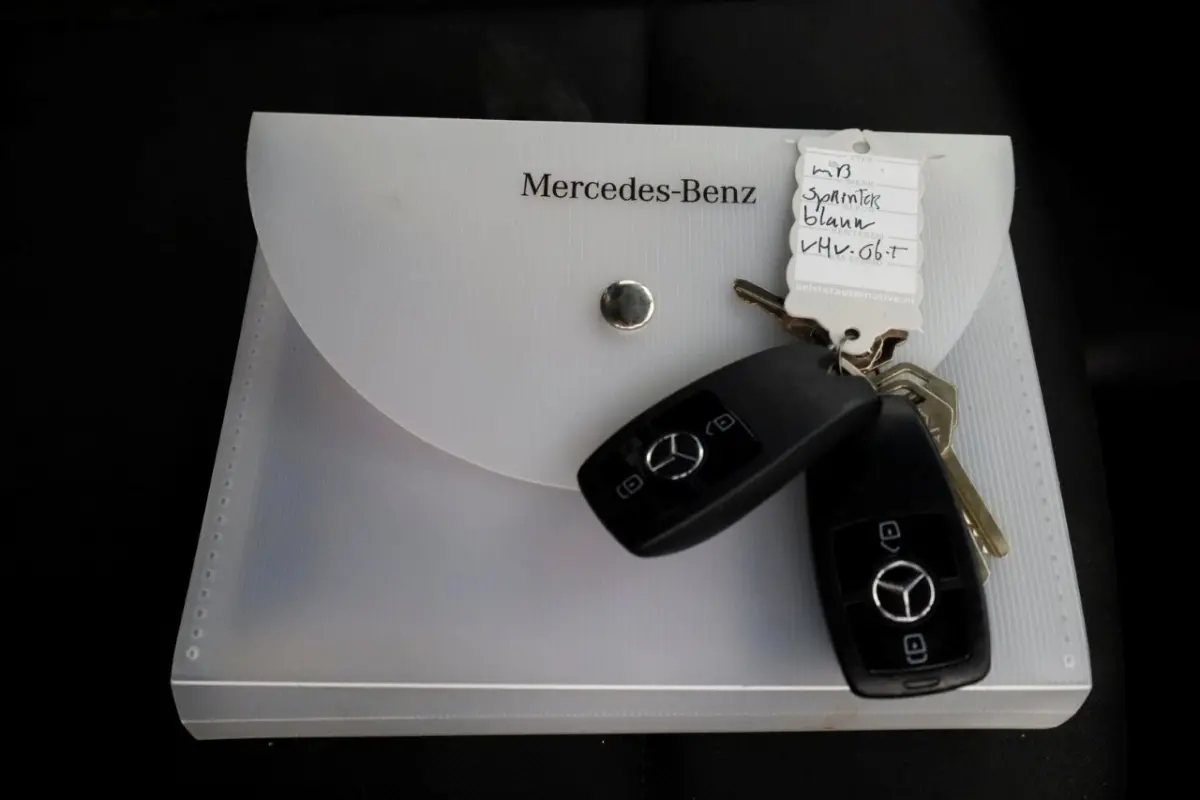 311 CDI 115pk E6 RWD Bakwagen met achterdeuren 2-Persoons 12-2020