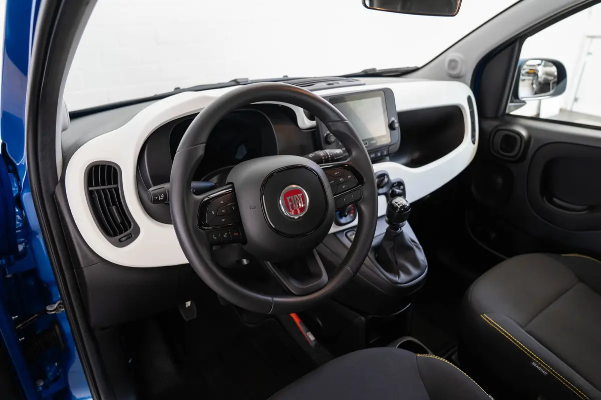 1.0 Hybrid | Tot 8 Jaar Garantie | Apple Carplay & Android Auto | Parkeersensoren | Cruise Controle | Airco | Bluetooth |