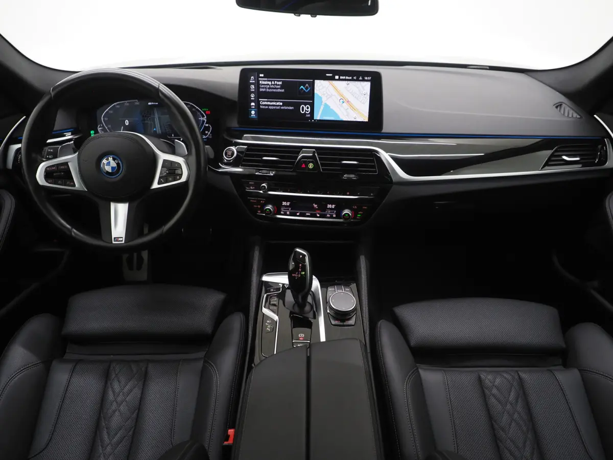 530e M Sport Shadow Line | Panoramadak | Leder | LaserLED | HUD | Keyless | Sfeerlicht | Camera | Dodehoek