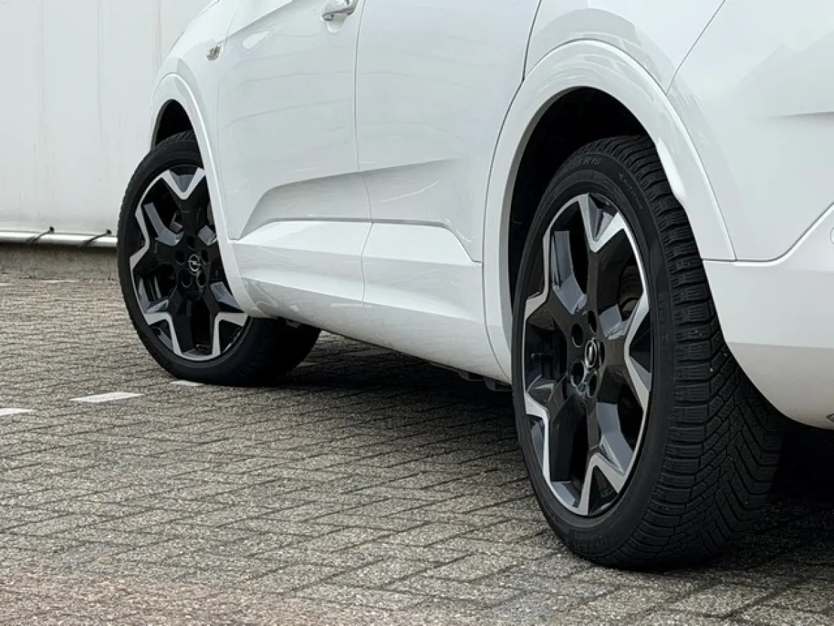 1.6 Turbo Plug-In Hybrid Ultimate Elegance met Navi/360-Camera, Full LED, Nachtzicht, 19inch, AGR