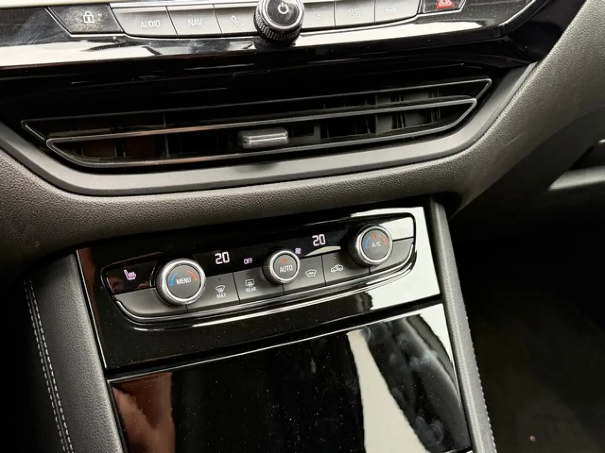1.6 Turbo Plug-In Hybrid Ultimate Elegance met Navi/360-Camera, Full LED, Nachtzicht, 19inch, AGR