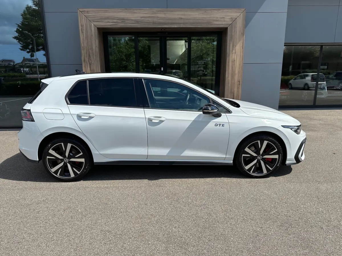 1.5 eHybrid GTE 272pk | Head up | Black Style | IQ light | 360 Camera | Rijklaar incl. garantie