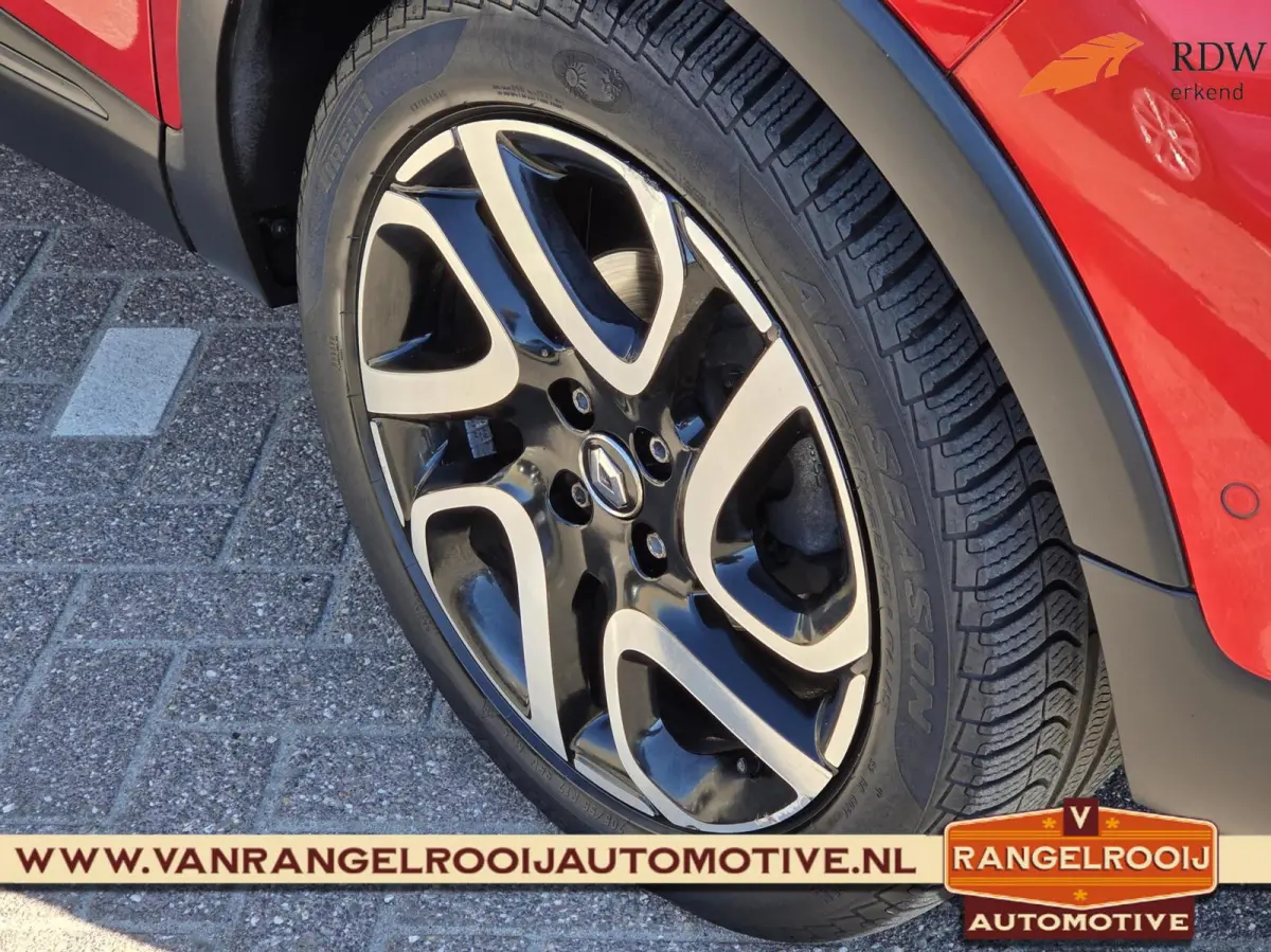 0.9 TCe Bose, 1e eig., dealer oh., LED kopl., clima, cruise