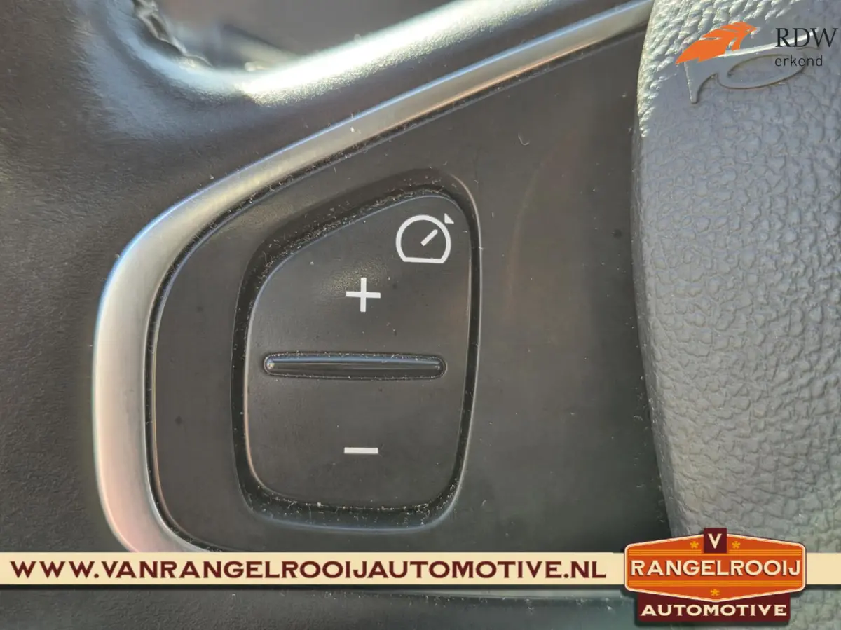 0.9 TCe Bose, 1e eig., dealer oh., LED kopl., clima, cruise