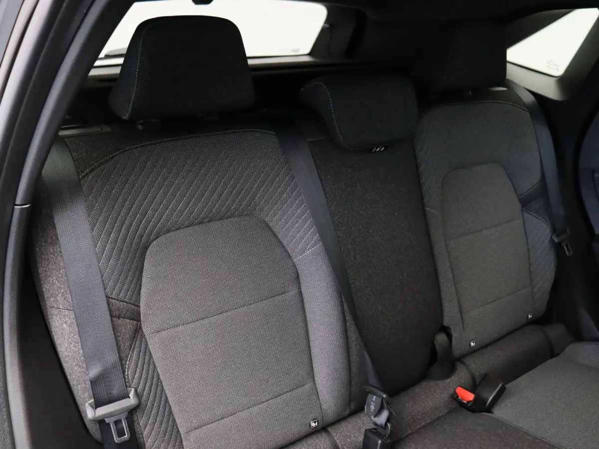 E-Tech full hybrid 160pk techno | Vijf jaar garantie | Stoel- en stuurwielverwarming | Elek. achterklep |