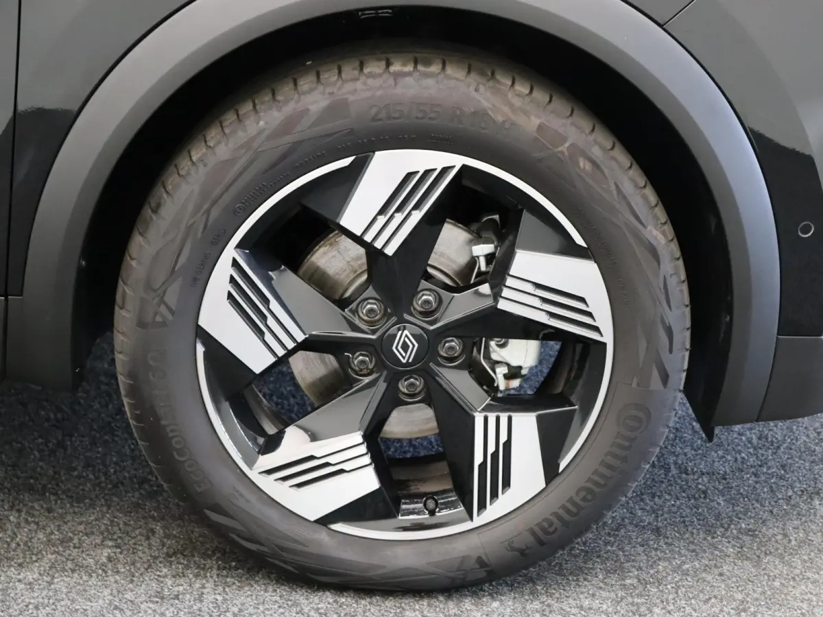 E-Tech full hybrid 160pk techno | Vijf jaar garantie | Stoel- en stuurwielverwarming | Elek. achterklep |