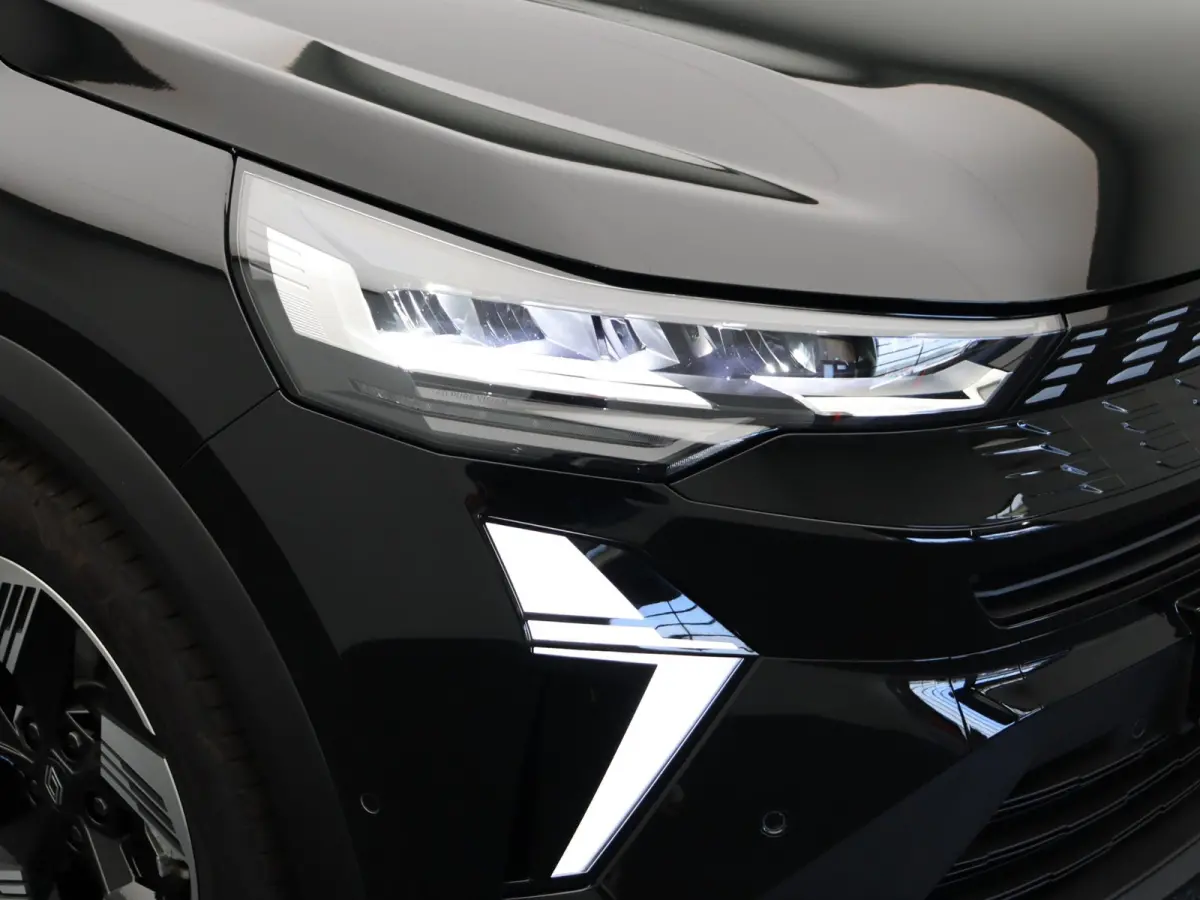 E-Tech full hybrid 160pk techno | Vijf jaar garantie | Stoel- en stuurwielverwarming | Elek. achterklep |