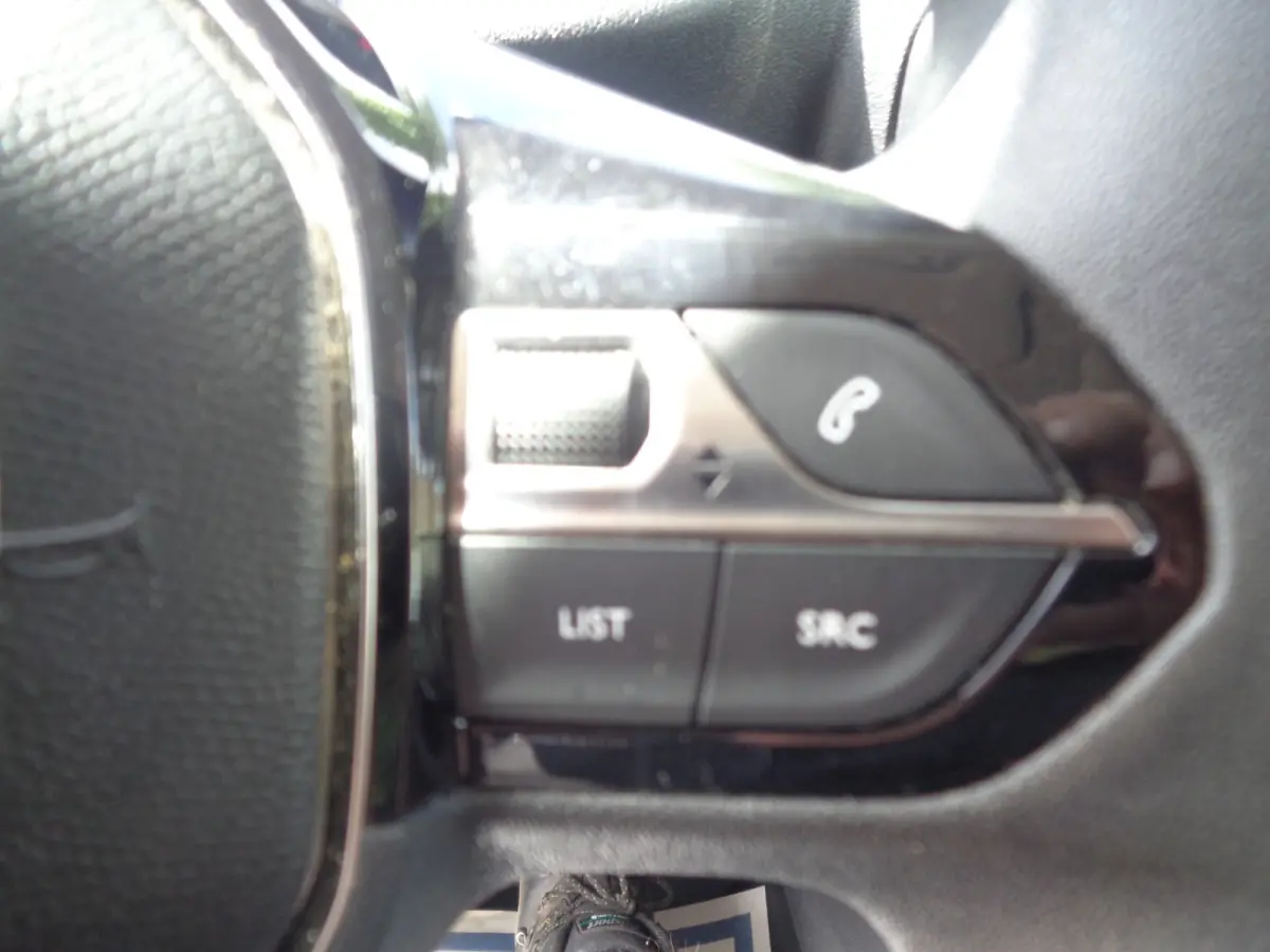 1.2 PureTech Premium Airco, navigatie, PDC, Carplay/android auto
