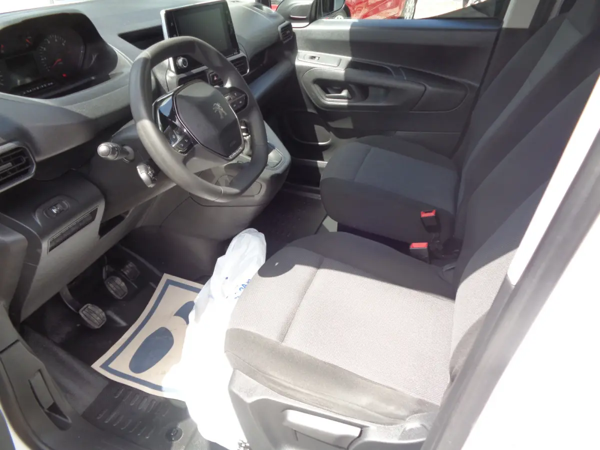 1.2 PureTech Premium Airco, navigatie, PDC, Carplay/android auto