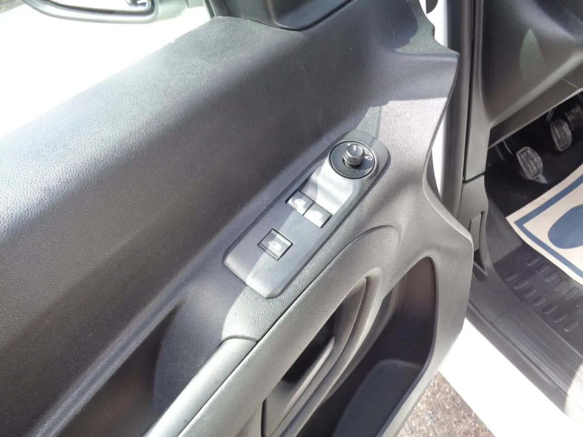 1.2 PureTech Premium Airco, navigatie, PDC, Carplay/android auto